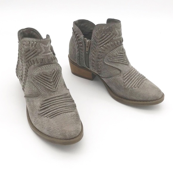 Not Rated Shoes - Not Rated Southwestern Faux Leather Boots 6.5